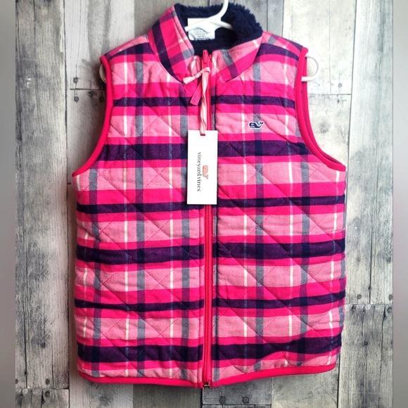 Vineyard Vines Other - Girls NWT Vineyard Vines Reversible Sherpa Vest XS (5-6)